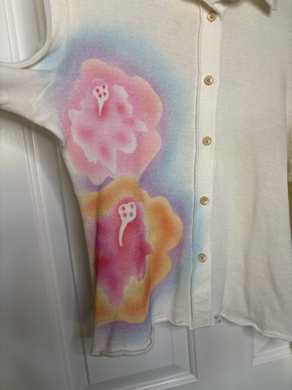 NWT THE ELDER STATESMAN White Button-Up Sweater Floral Airbrush size M - Picture 3 of 10